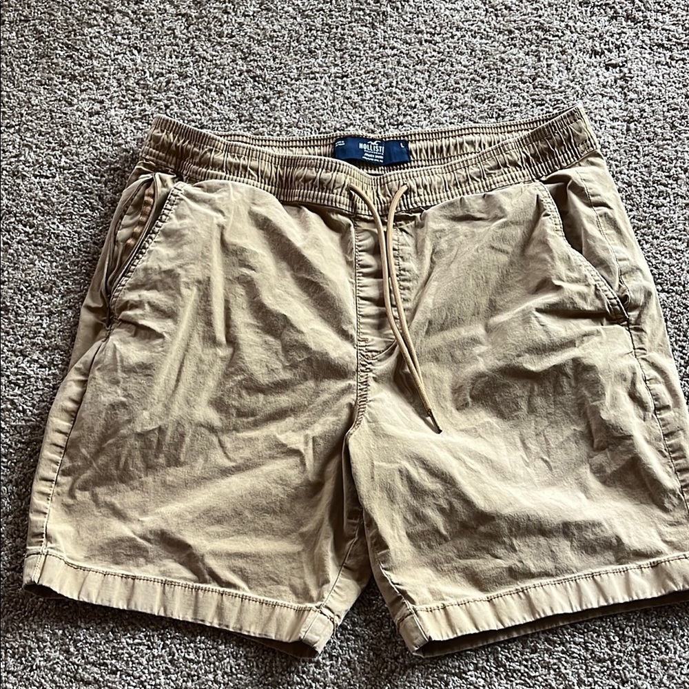 Hollister Tan Cargo Shorts with Drawstring Waist